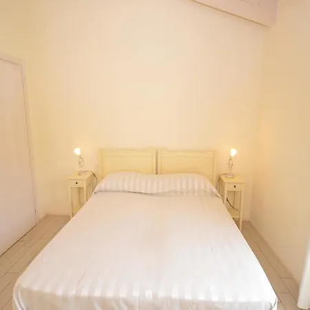 Holiday Il Gelso 09 Apartment *